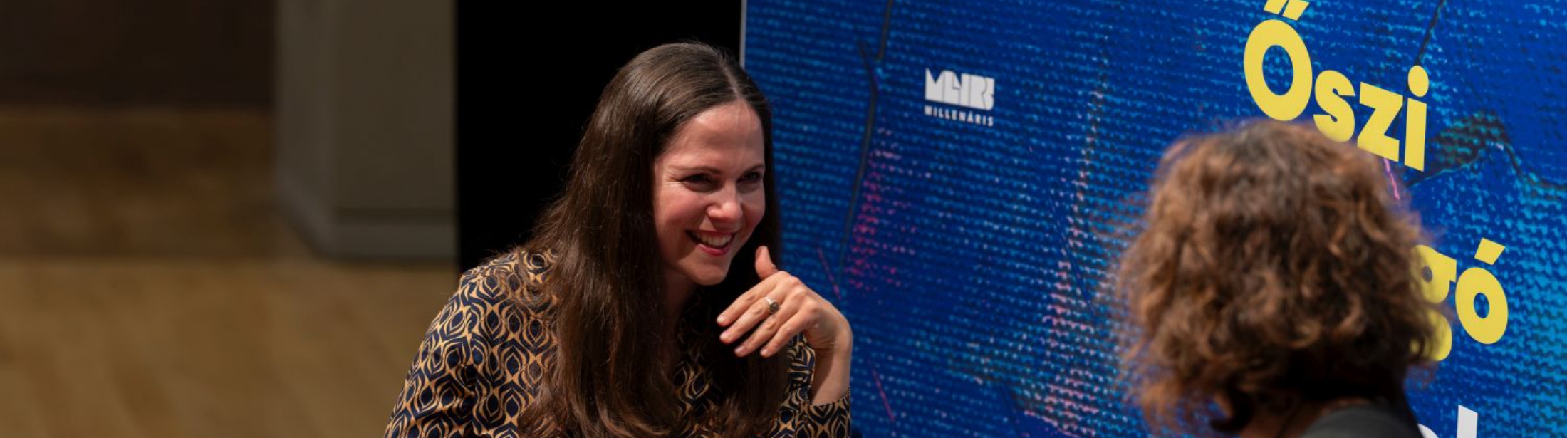 A párbeszéd pótlása